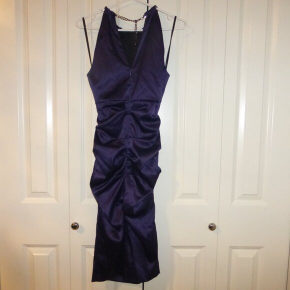 LE-CHATEAU purple plum silky satin cocktail party midi dress - NWT! - Picture 3 of 12